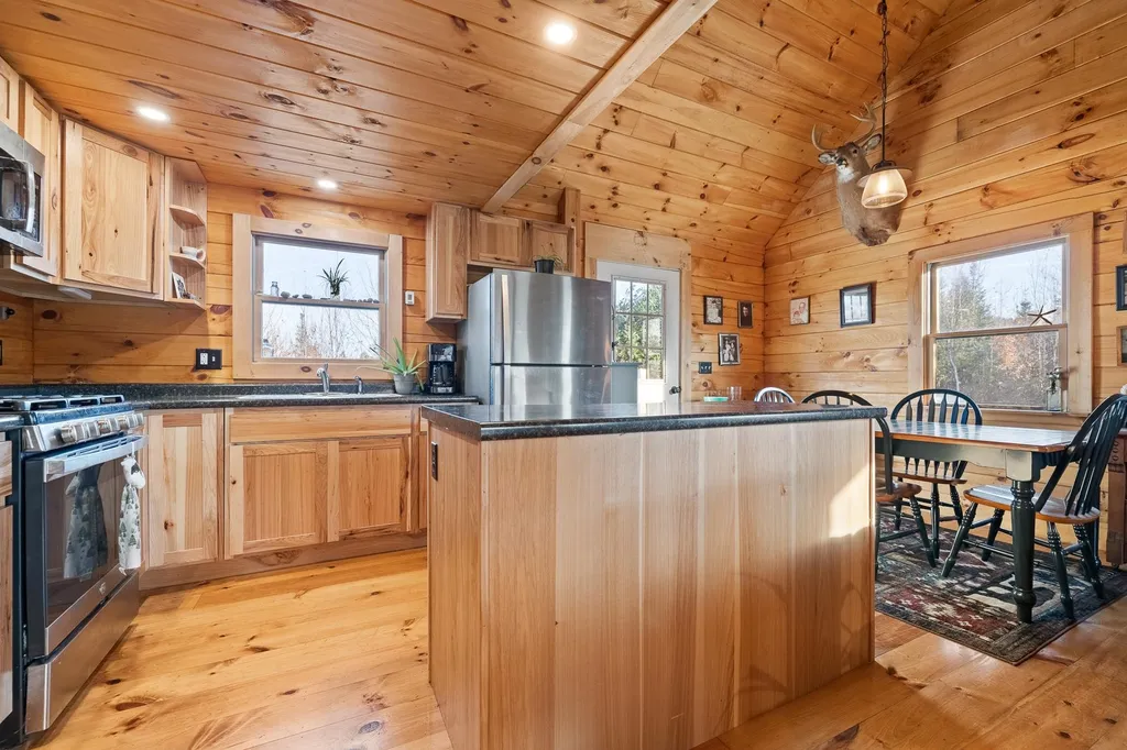 95 Bears Den Road Newbury VT 05081