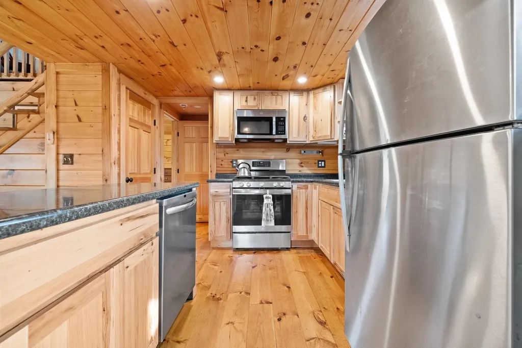 95 Bears Den Road Newbury VT 05081