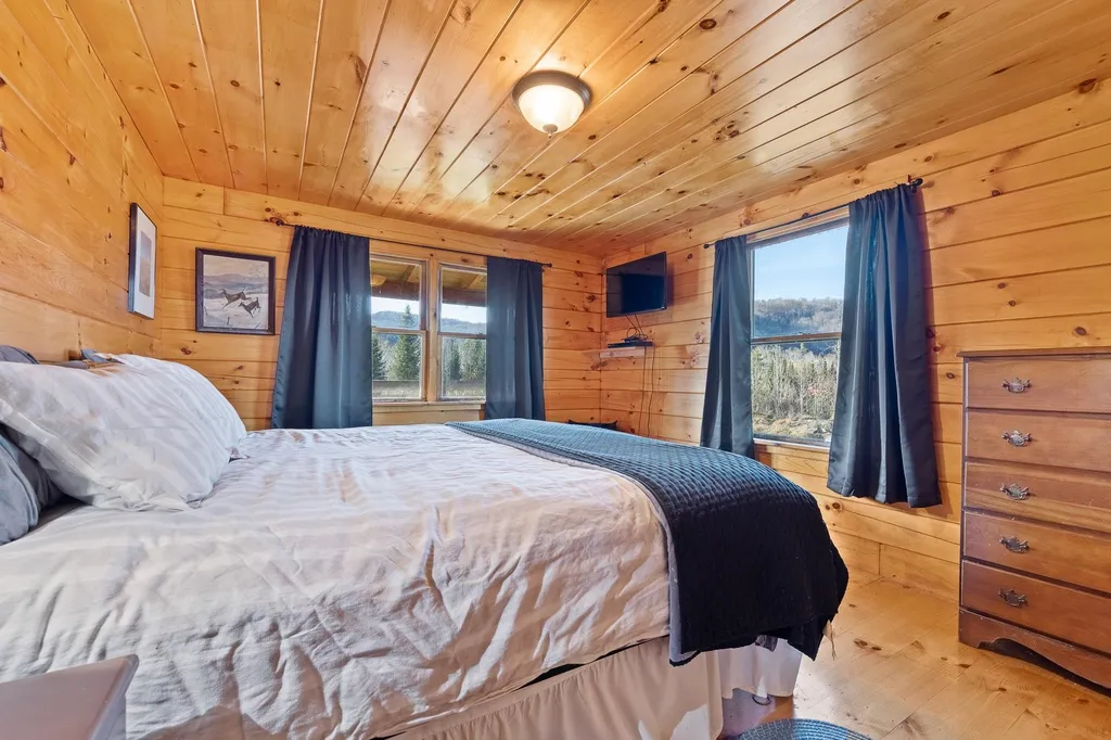 95 Bears Den Road Newbury VT 05081