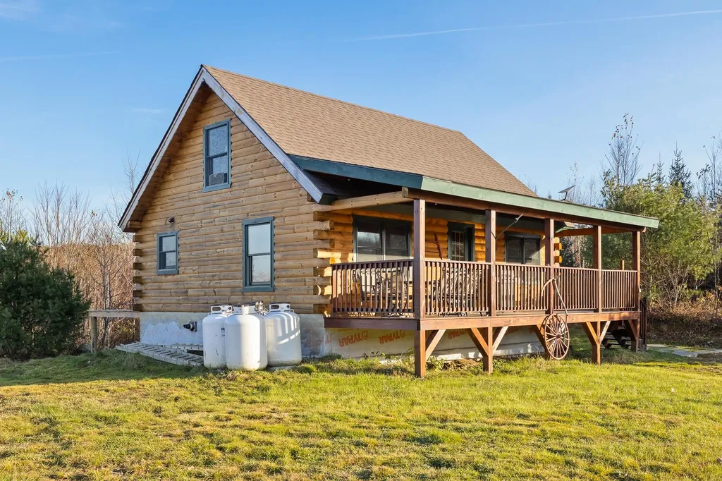 95 Bears Den Road Newbury VT 05081