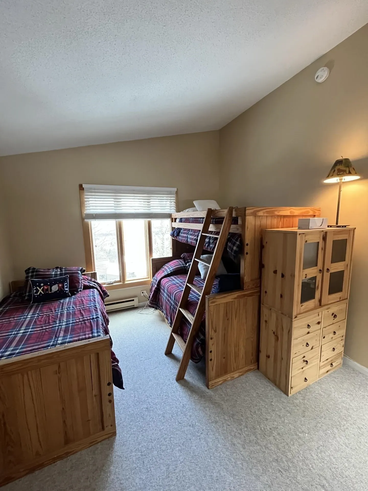 16 Hobbit Hill Warren VT 05674