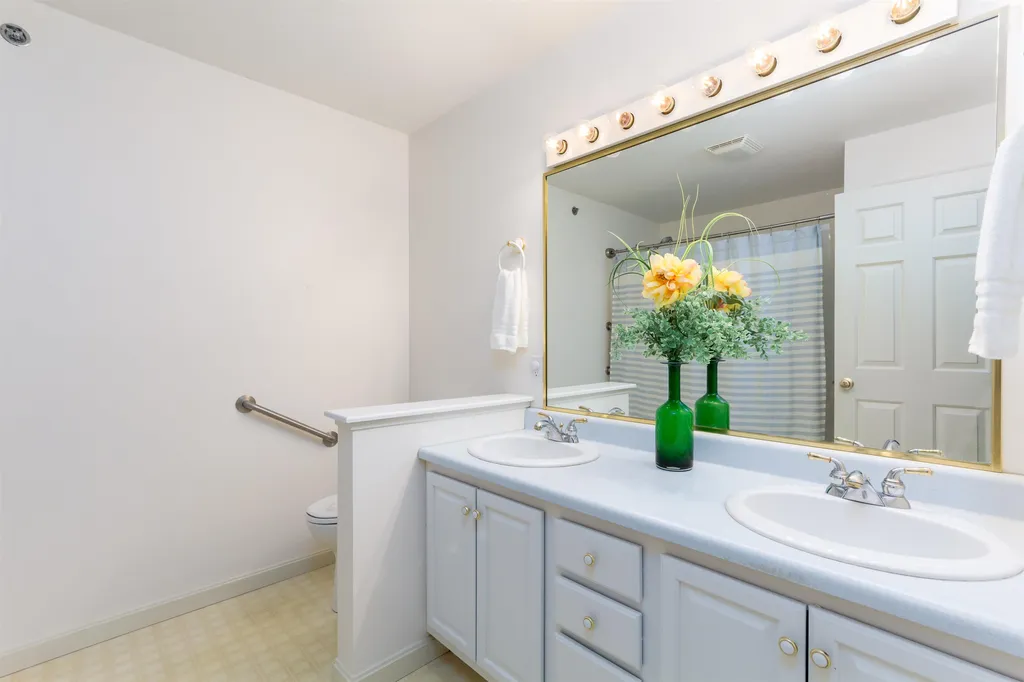 75 Lilac Lane South Burlington VT 05403