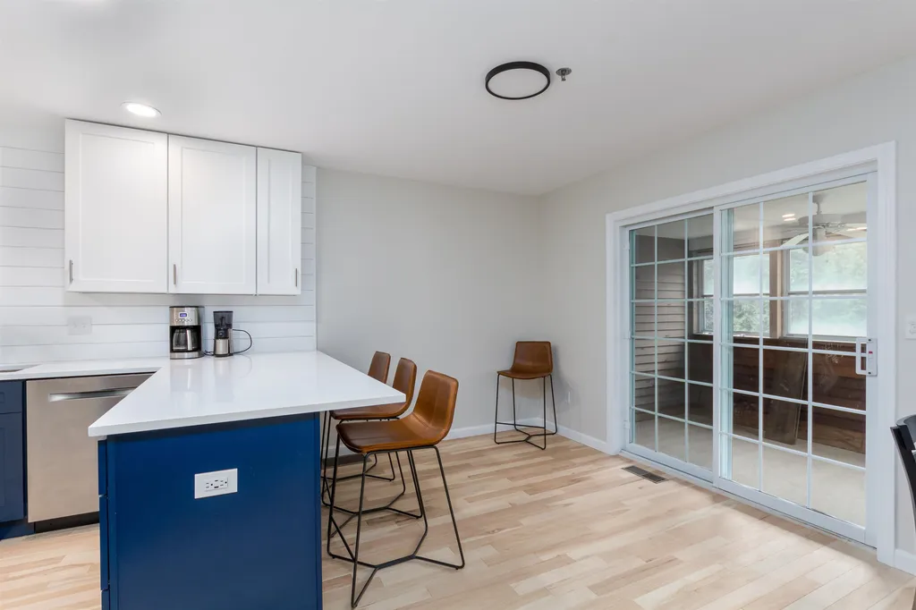 75 Lilac Lane South Burlington VT 05403