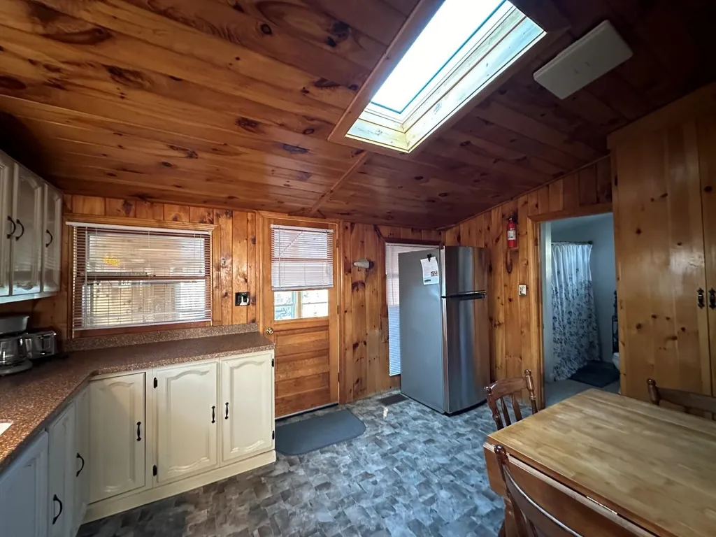 43 Town Beach Road Winchester NH 03470-1