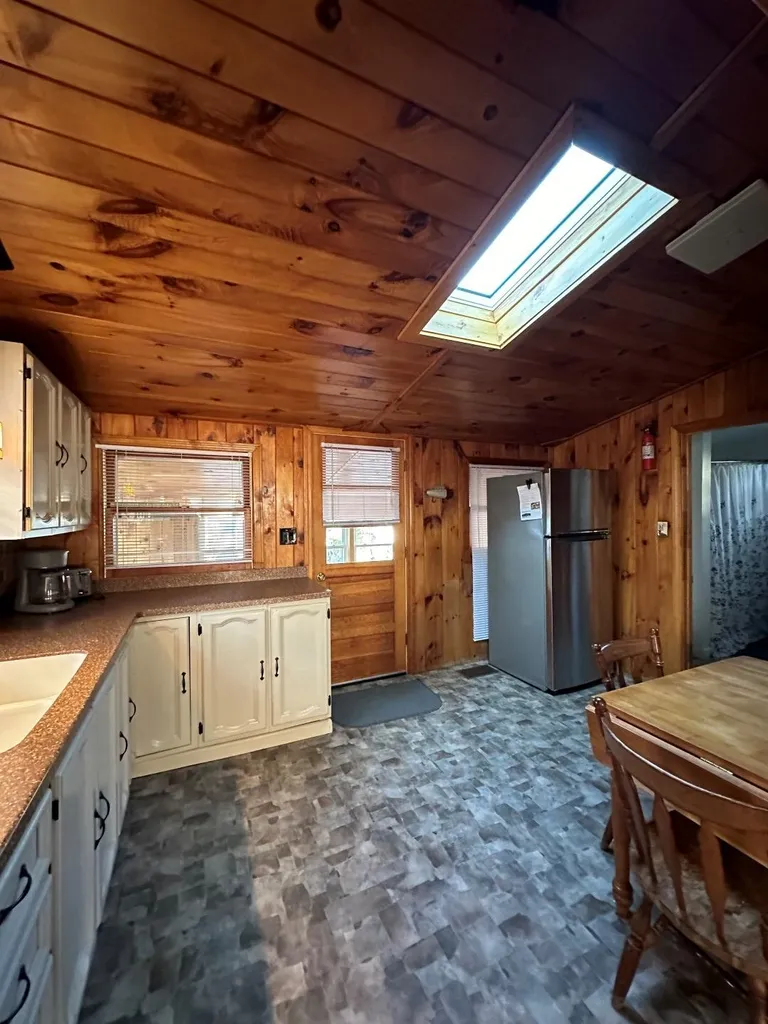 43 Town Beach Road Winchester NH 03470-1