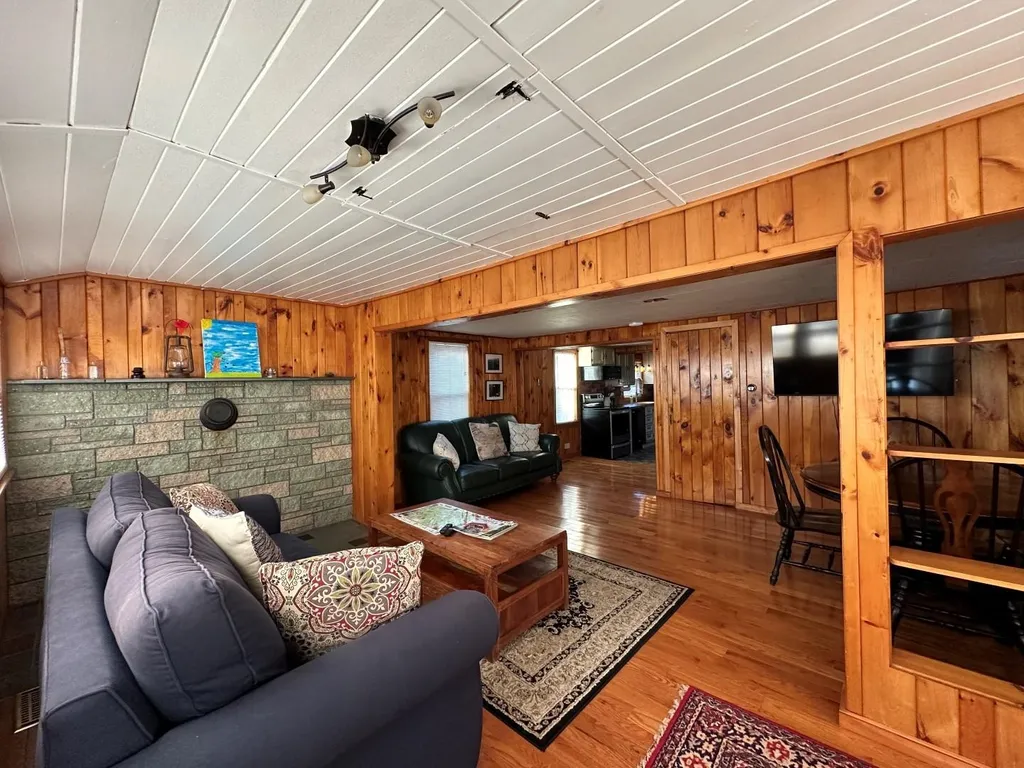 43 Town Beach Road Winchester NH 03470-1