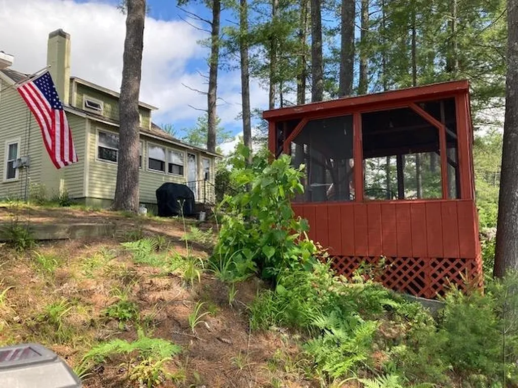 43 Town Beach Road Winchester NH 03470-1