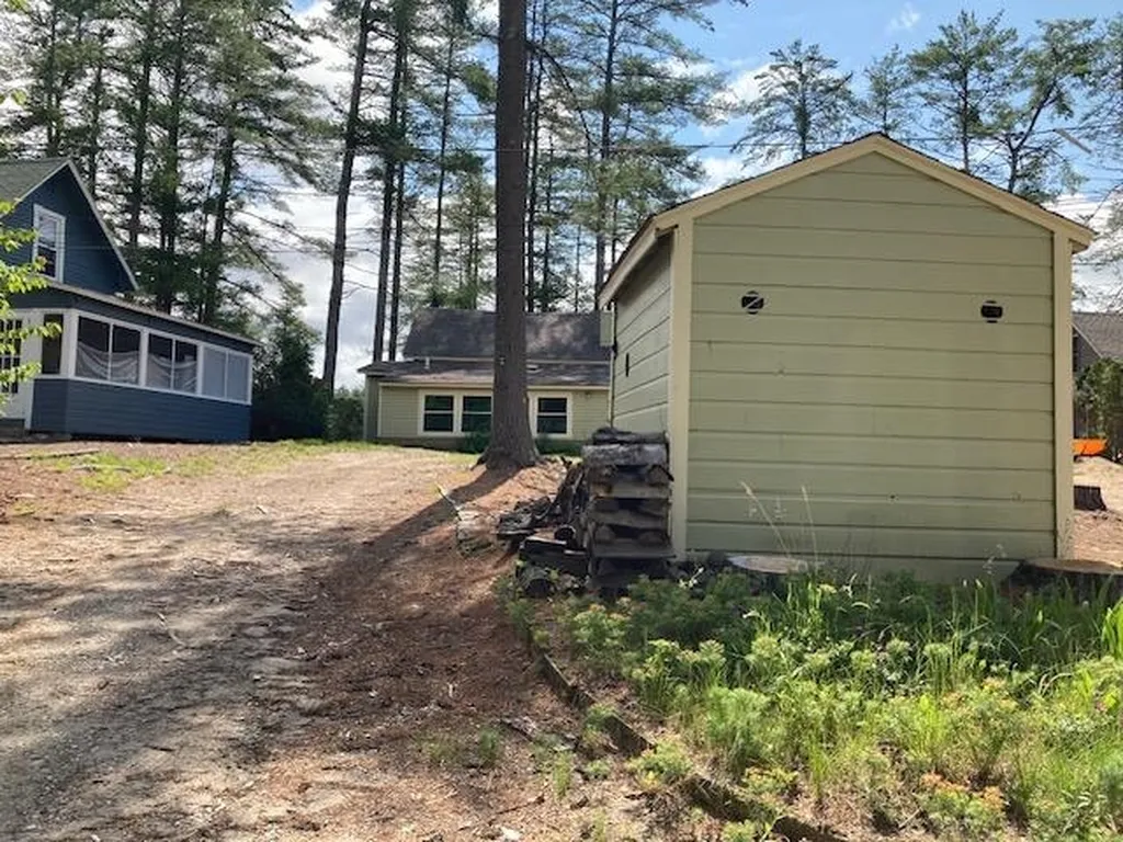 43 Town Beach Road Winchester NH 03470-1