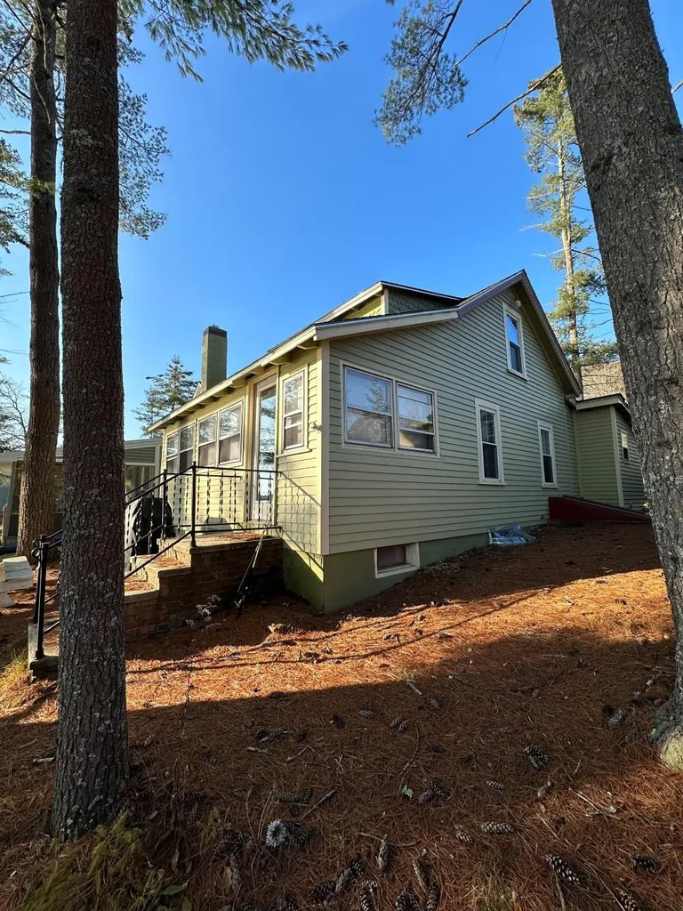 43 Town Beach Road Winchester NH 03470-1