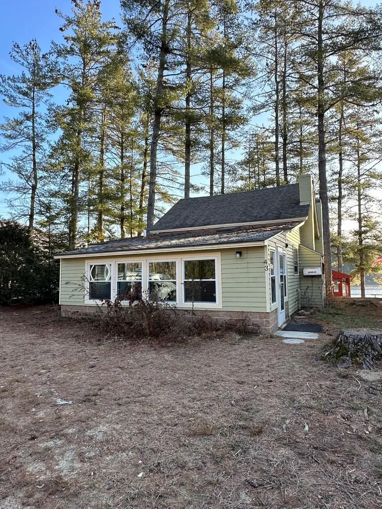 43 Town Beach Road Winchester NH 03470-1