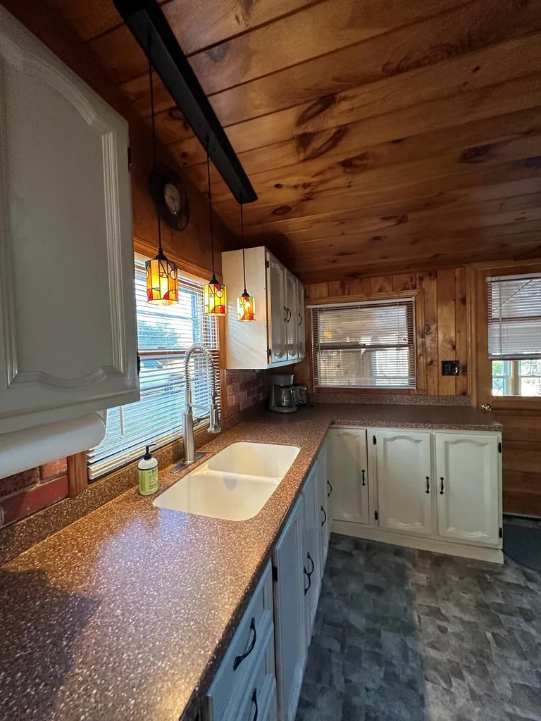 43 Town Beach Road Winchester NH 03470-1
