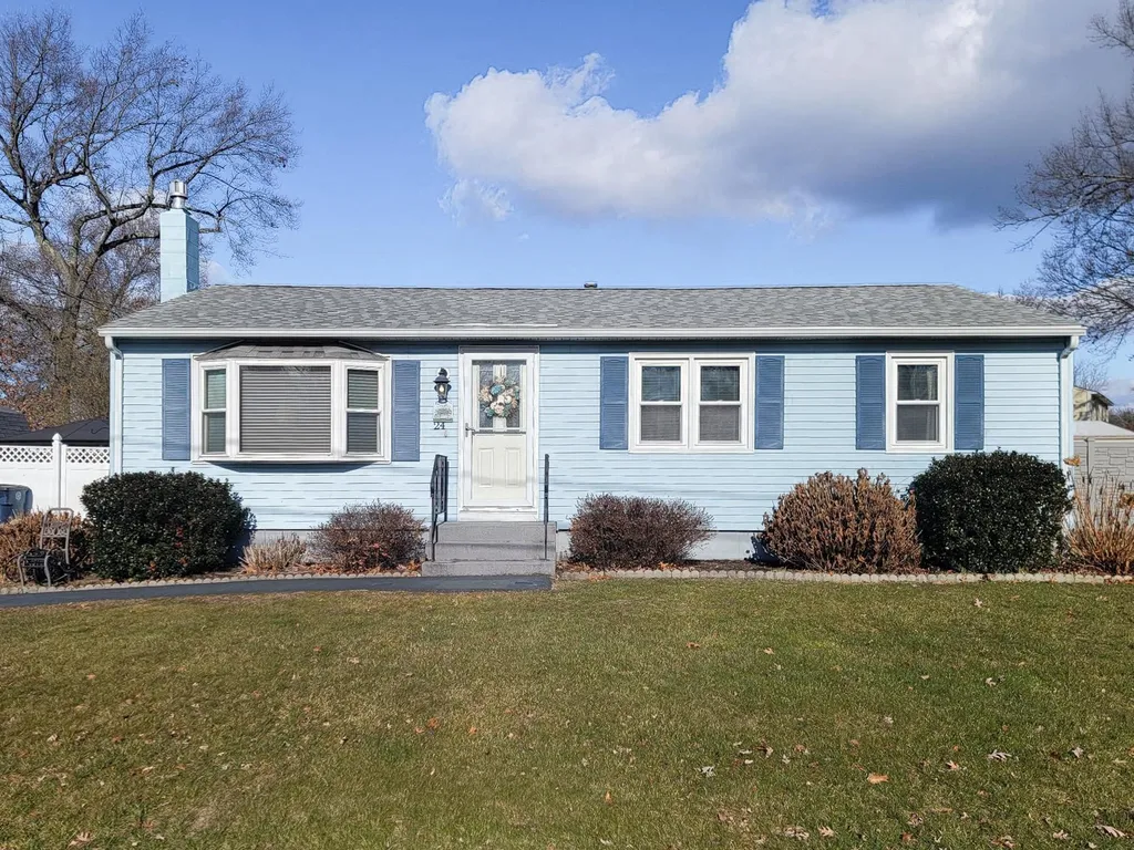 24 Waltham Drive Nashua NH 03060