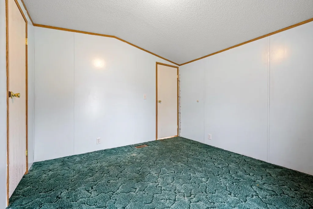 10 Welch Lane Raymond NH 03077