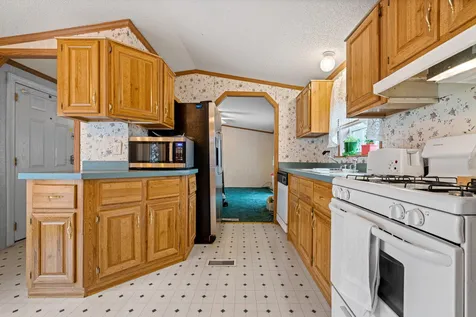 10 Welch Lane Raymond NH 03077