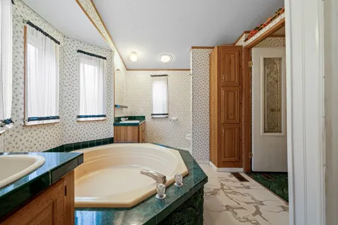 10 Welch Lane Raymond NH 03077