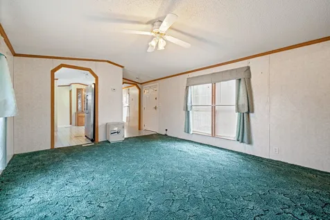 10 Welch Lane Raymond NH 03077