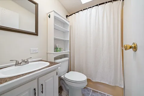 10 Welch Lane Raymond NH 03077
