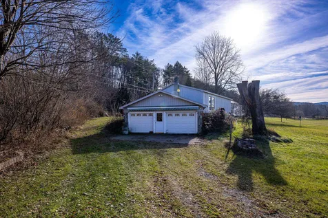 82 River Road Lyme NH 03768