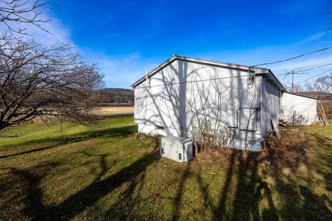 82 River Road Lyme NH 03768