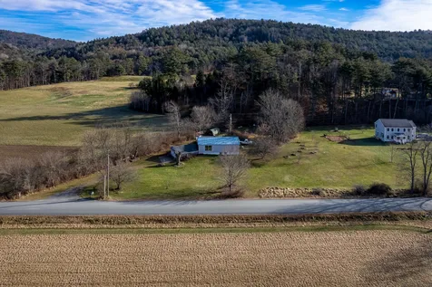82 River Road Lyme NH 03768