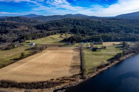 82 River Road Lyme NH 03768