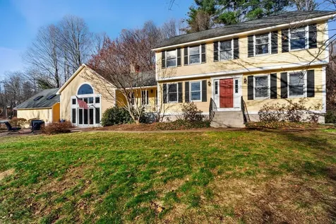 18 Old Amherst Road Mont Vernon NH 03057