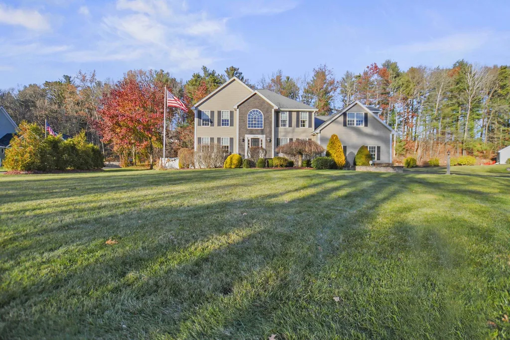 20 Silver Brook Road Salem NH 03079