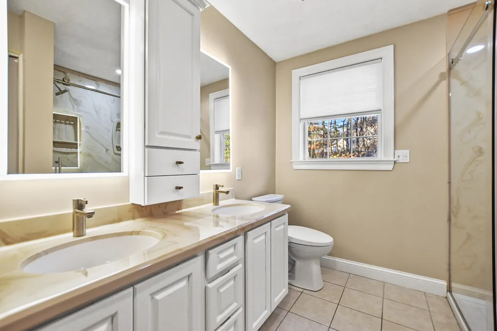 20 Silver Brook Road Salem NH 03079