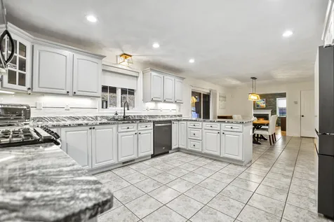 20 Silver Brook Road Salem NH 03079