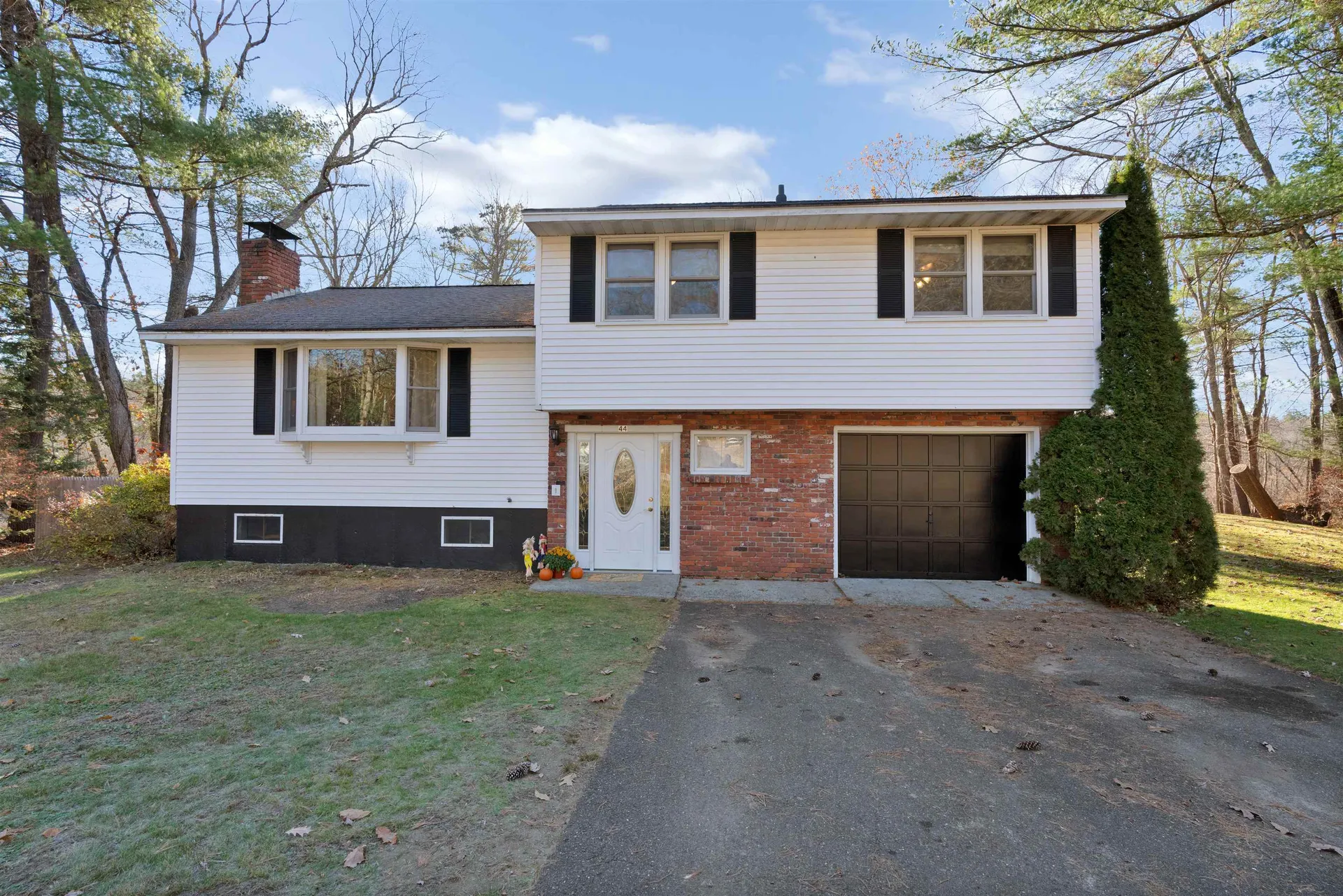 44 Quaker Street Newton NH 03858