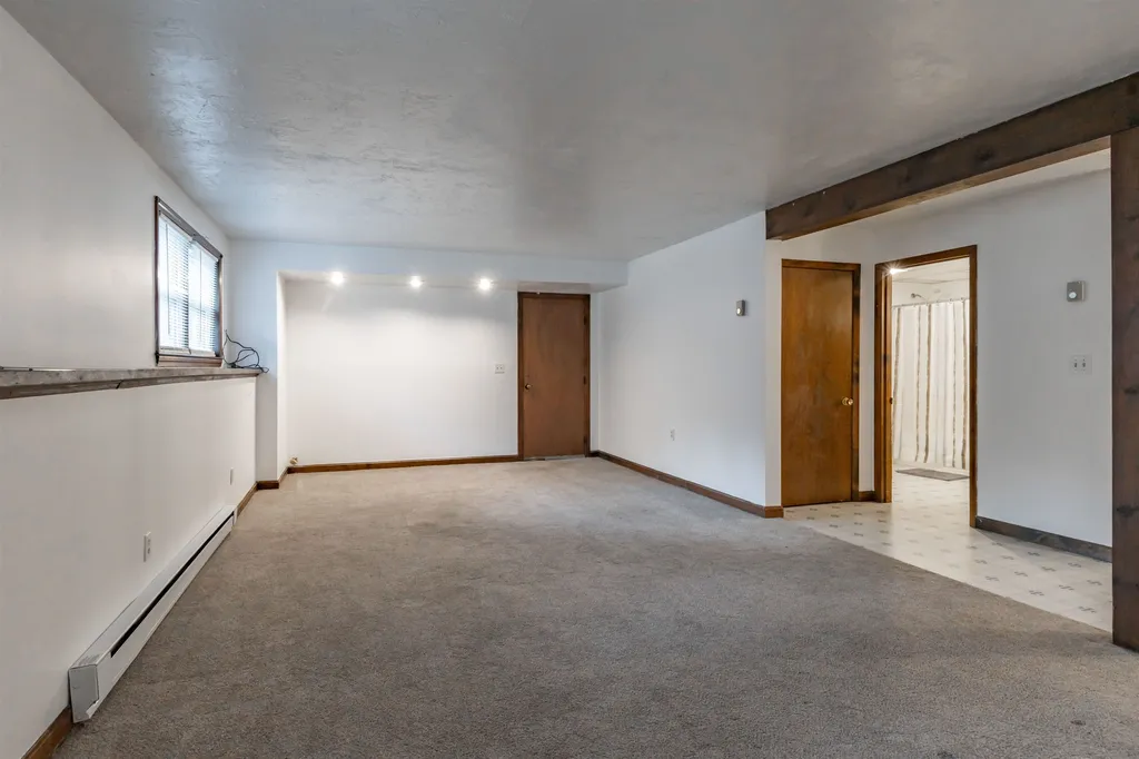 1102 Mammoth Road Pelham NH 03076