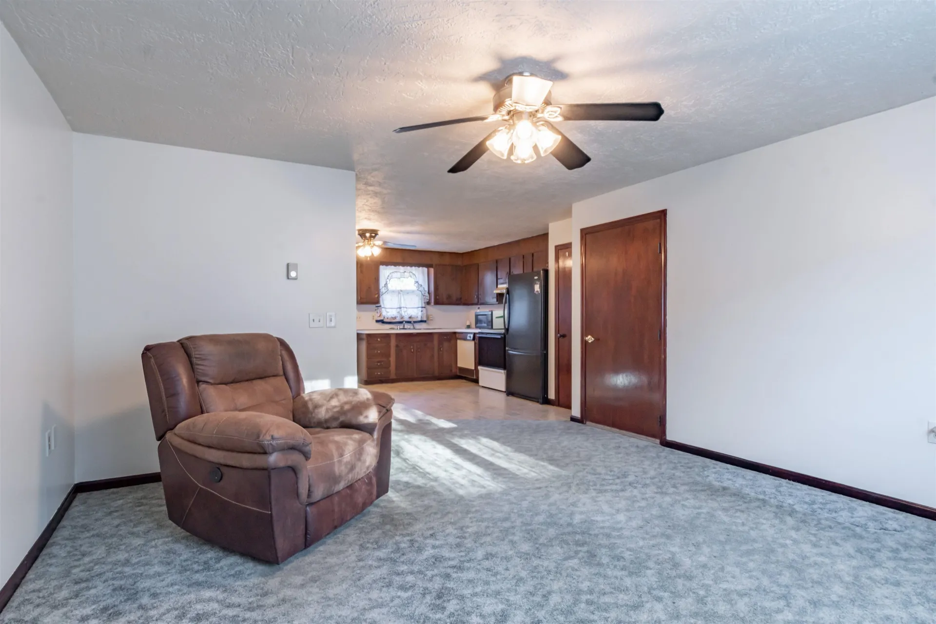 1102 Mammoth Road Pelham NH 03076