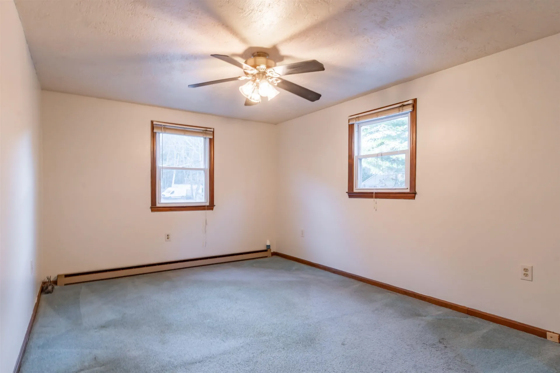 1102 Mammoth Road Pelham NH 03076