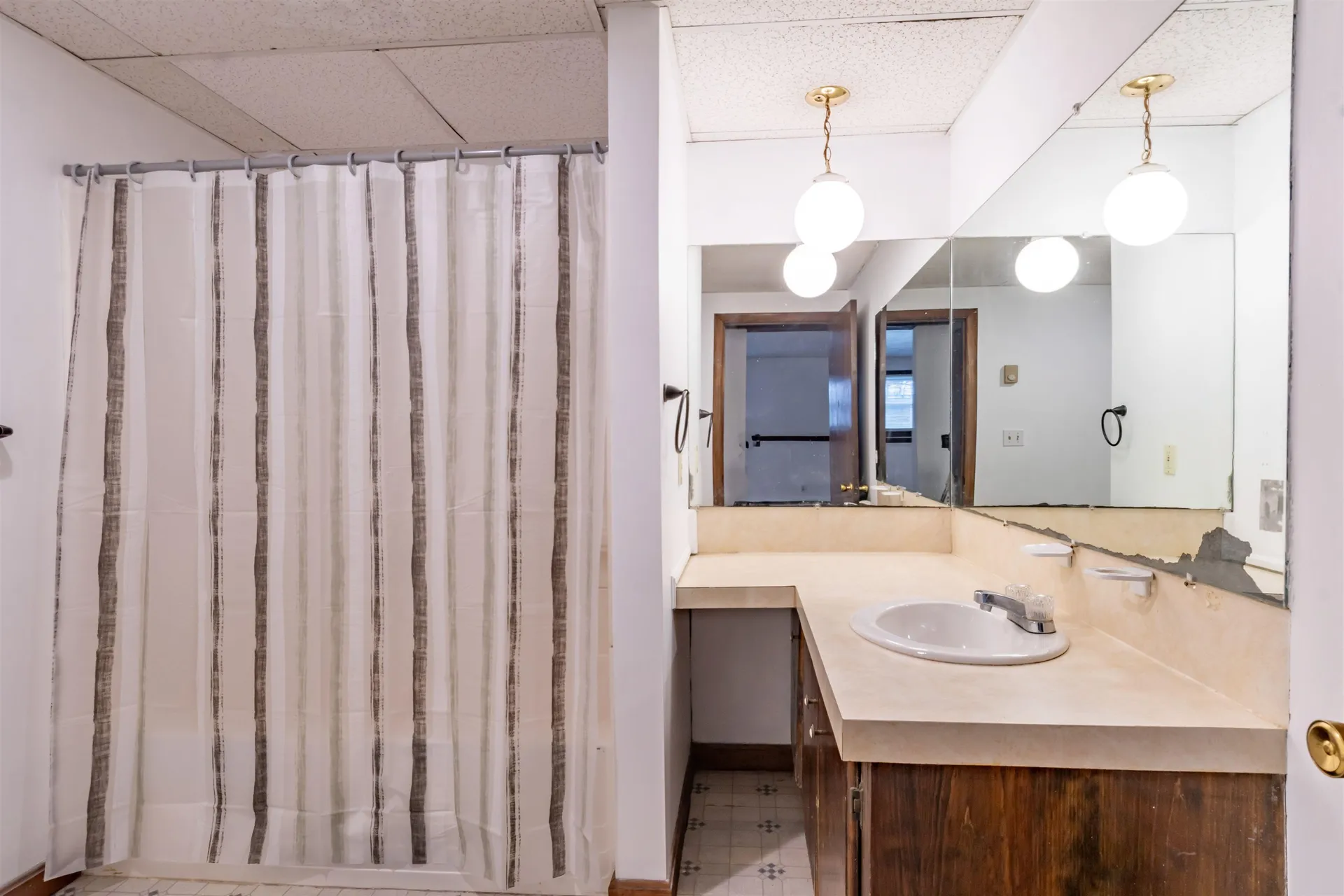 1102 Mammoth Road Pelham NH 03076