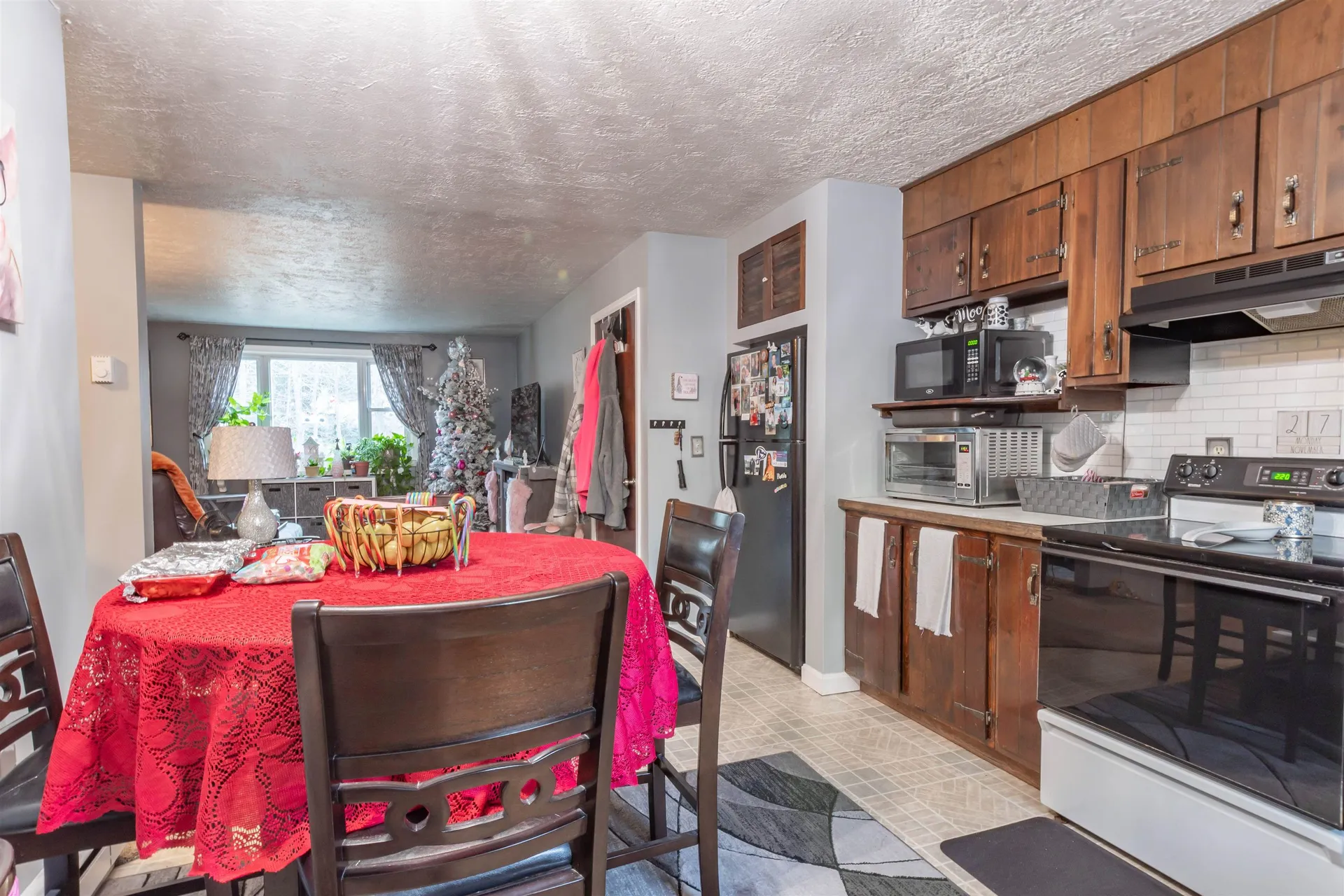 1102 Mammoth Road Pelham NH 03076