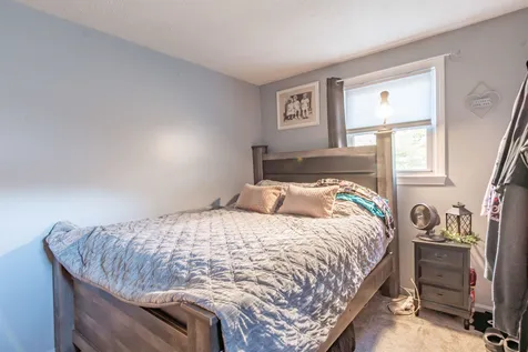 1102 Mammoth Road Pelham NH 03076