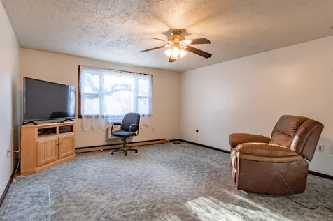 1102 Mammoth Road Pelham NH 03076