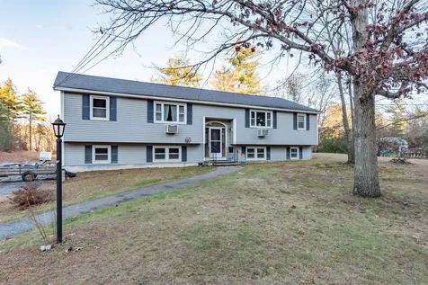 1102 Mammoth Road Pelham NH 03076