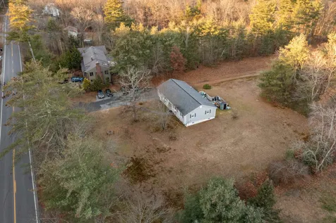 1102 Mammoth Road Pelham NH 03076