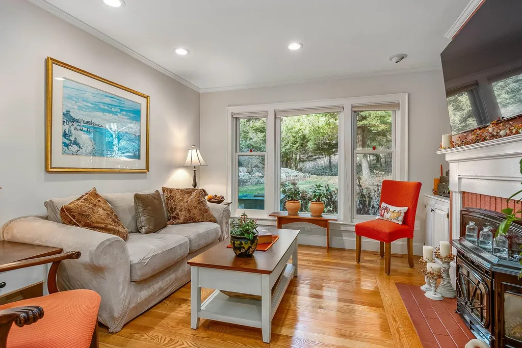 579 Sagamore Avenue Portsmouth NH 03801