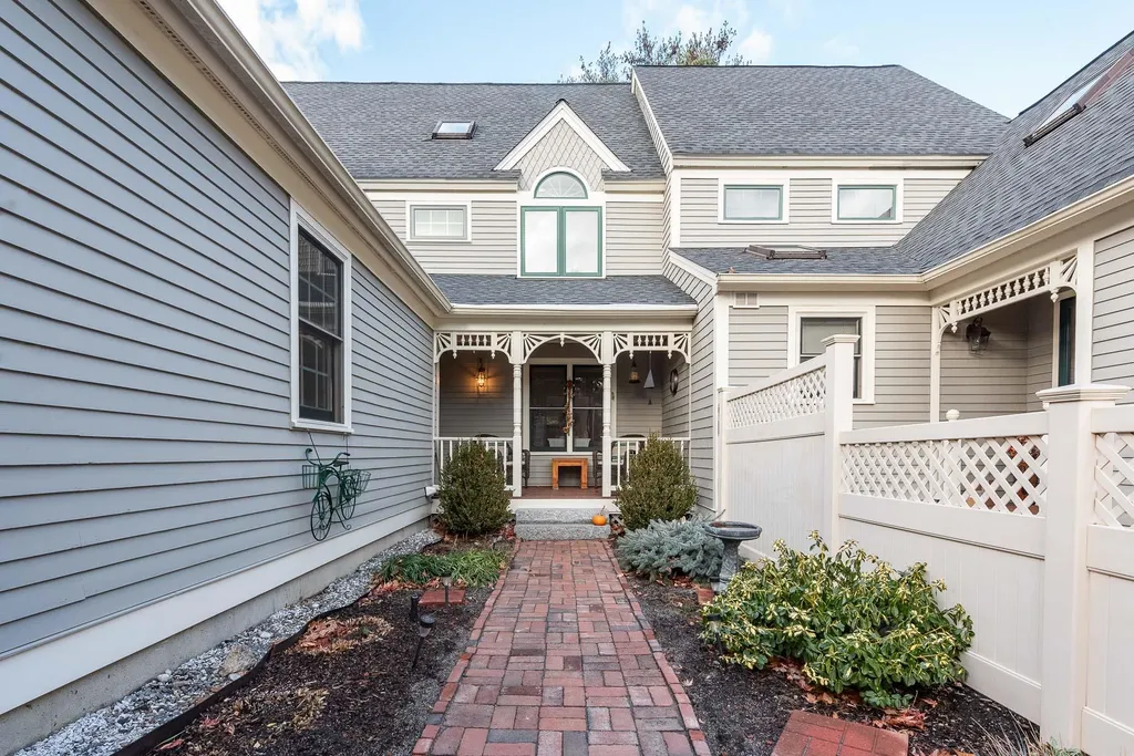 579 Sagamore Avenue Portsmouth NH 03801