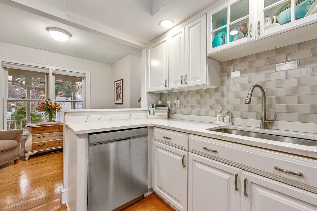 579 Sagamore Avenue Portsmouth NH 03801