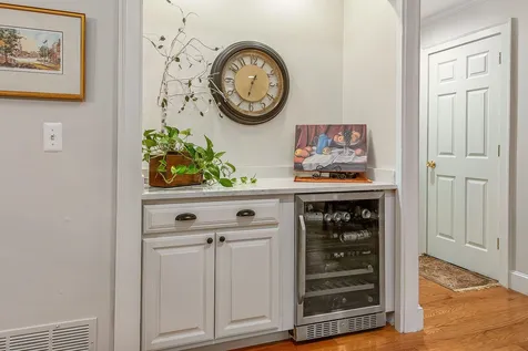 579 Sagamore Avenue Portsmouth NH 03801