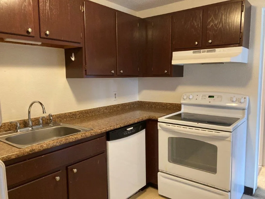20 Wolf Road Lebanon NH 03766