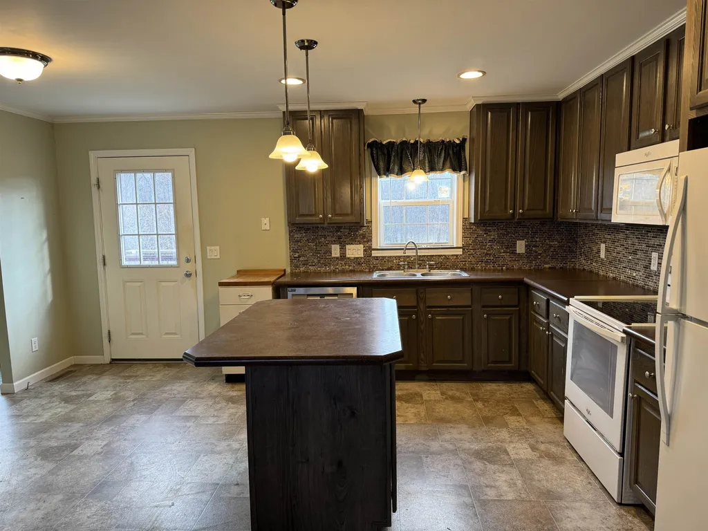 854 Cave Road Weybridge VT 05753