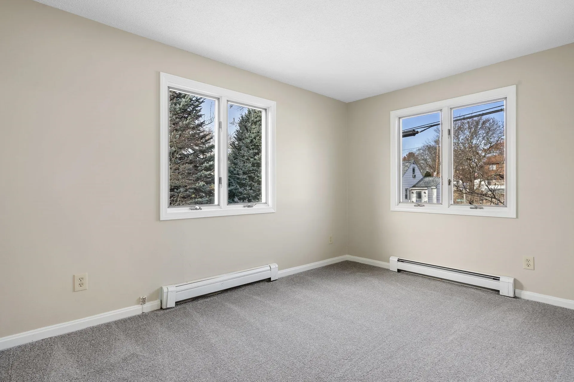 41 Laxson Avenue Manchester NH 03103
