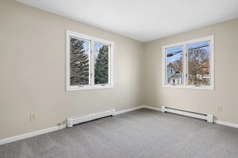 41 Laxson Avenue Manchester NH 03103