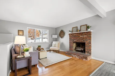 41 Laxson Avenue Manchester NH 03103