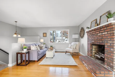 41 Laxson Avenue Manchester NH 03103