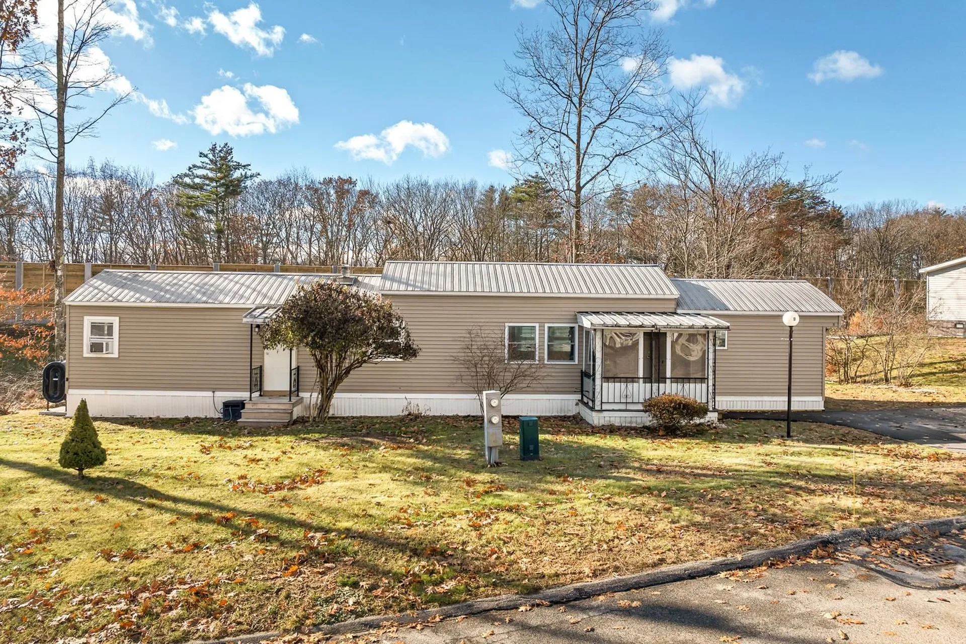 10 South Fuchsia Drive Rochester NH 03867
